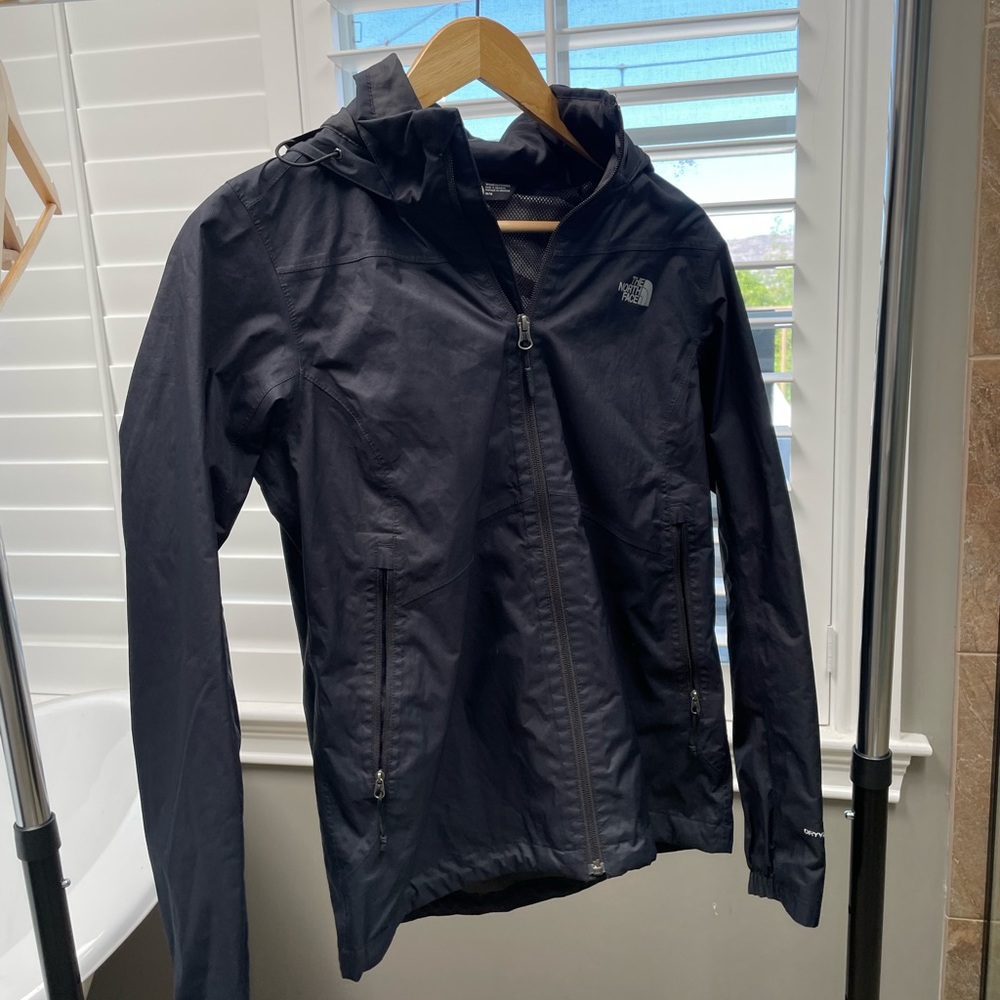 North Face women’s rain jacket M